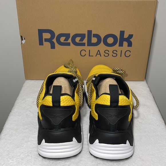 Reebok Trideca 200 Running Shoe - Picture 8 of 9